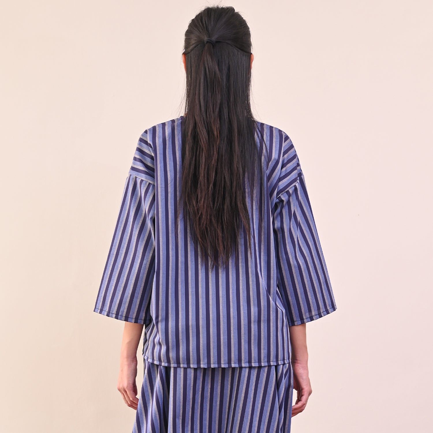 Garis Kurung - Blue